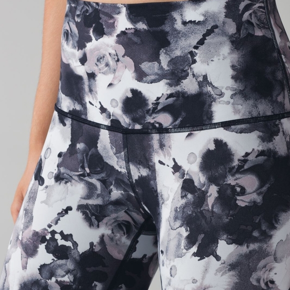 Lululemon Wunder Under Crop Hi-Rise 21" Leggings Tights, Size 4, Lot of 2 Pairs - Picture 7 of 10